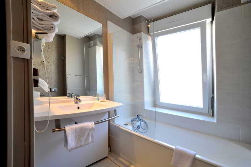 The Originals Access, Hotel Arum, Remiremont Buitenkant foto